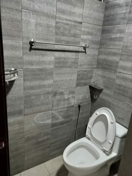 Service Residence for Rent at Symphony Tower (Menara Simfoni) - Wayne Lim - Bathroom - PropertyGuru.com.my