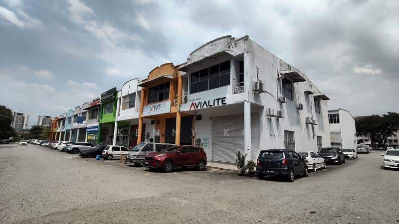 Factory for Rent in Taman Perindustrian Bukit Serdang (Seri Kembangan) - Kenny Koh - Exterior - PropertyGuru.com.my