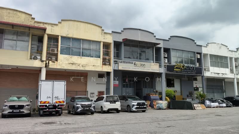 Factory for Rent in Taman Perindustrian Bukit Serdang (Seri Kembangan) - Kenny Koh - Exterior - PropertyGuru.com.my