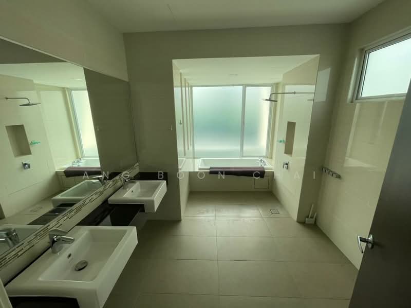 Link Bungalow for Sale in Senibong (Permas Jaya) - Ang Boon Chai - Bathroom - PropertyGuru.com.my