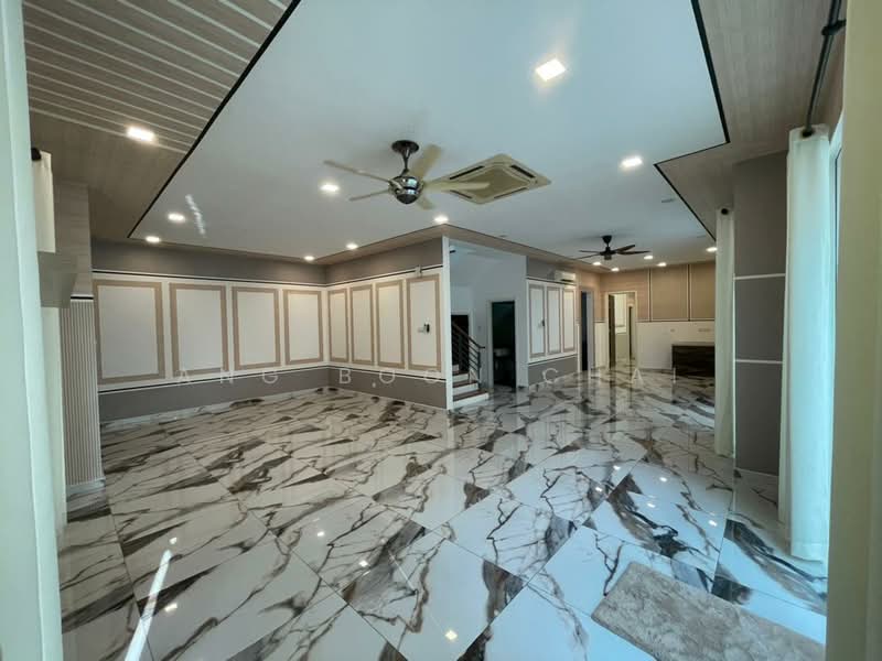 Link Bungalow for Sale in Senibong (Permas Jaya) - Ang Boon Chai - Living Room - PropertyGuru.com.my