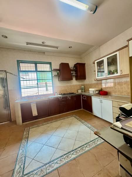 Rumah Berkembar untuk Dijual di Taman Pelangi Indah (Ulu Tiram) - Brandon Chua - Kitchen - PropertyGuru.com.my