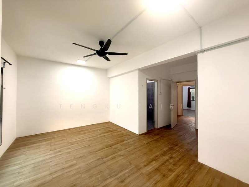 Rumah Teres 2 Tingkat untuk Dijual di Dengkil (Selangor) - Tengku Zairi - PropertyGuru.com.my