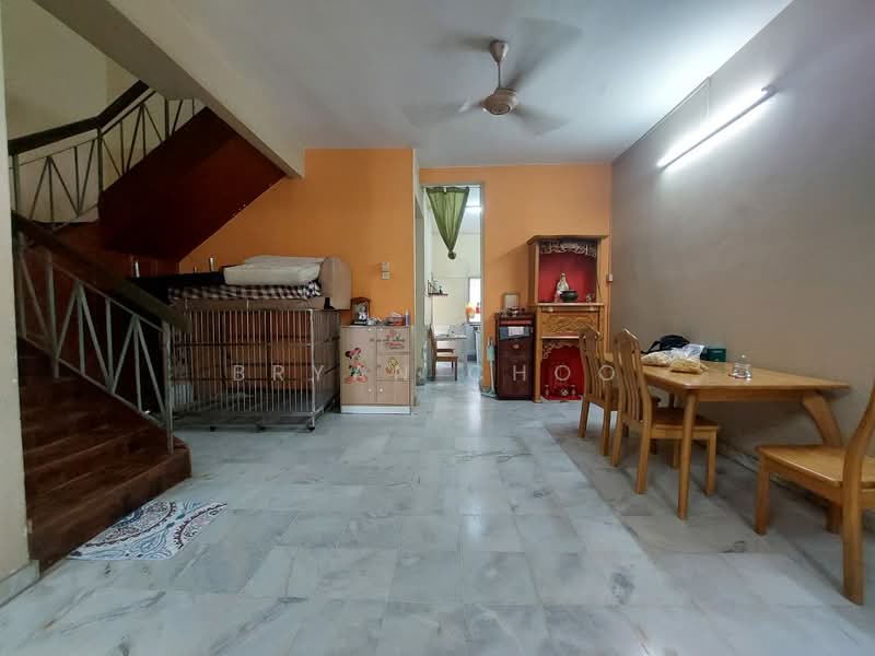 Rumah Teres 2 Tingkat untuk Dijual di Puchong (Selangor) - Bryan Choo - Living Room - PropertyGuru.com.my