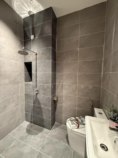 Service Residence for Sale at Paragon Gateway - Vicky Wong - Bathroom - PropertyGuru.com.my