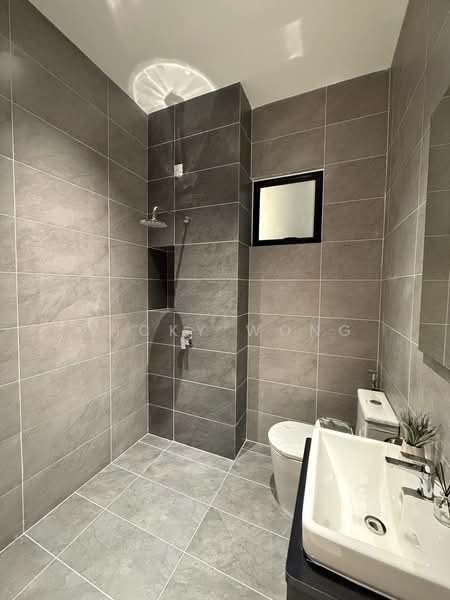 Service Residence for Sale at Paragon Gateway - Vicky Wong - Bathroom - PropertyGuru.com.my