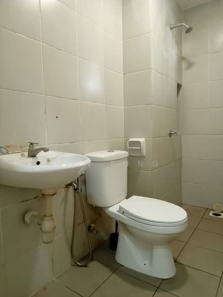 Pangsapuri untuk Disewa di Karisma @ Eco Majestic - Ken Fung - Bathroom - PropertyGuru.com.my