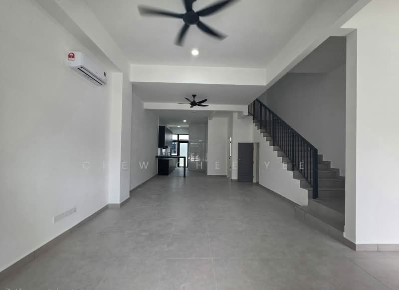 2-storey Terraced House for Rent in Setia Eco Cascadia (Tebrau) - Chew Chee Yee - Living Room - PropertyGuru.com.my