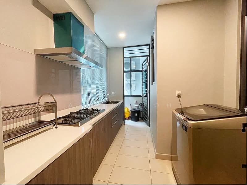 Kondominium untuk Dijual di The LIGHT COLLECTION II - Allen Yeoh - Kitchen - PropertyGuru.com.my