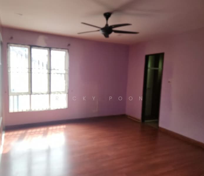 Rumah Banglo untuk Dijual di Taman Yarl (Jalan Klang Lama (Old Klang Road)) - Ricky Poon - Living Room - PropertyGuru.com.my