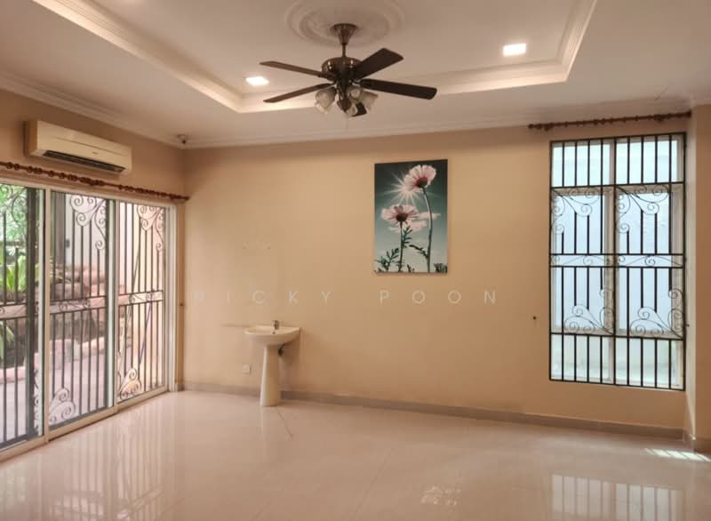 Rumah Banglo untuk Dijual di Taman Yarl (Jalan Klang Lama (Old Klang Road)) - Ricky Poon - Living Room - PropertyGuru.com.my