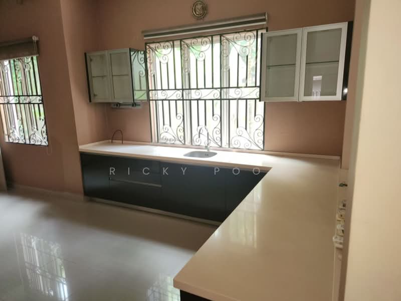 Rumah Banglo untuk Dijual di Taman Yarl (Jalan Klang Lama (Old Klang Road)) - Ricky Poon - Kitchen - PropertyGuru.com.my