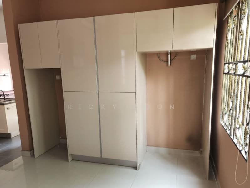 Rumah Banglo untuk Dijual di Taman Yarl (Jalan Klang Lama (Old Klang Road)) - Ricky Poon - Kitchen - PropertyGuru.com.my