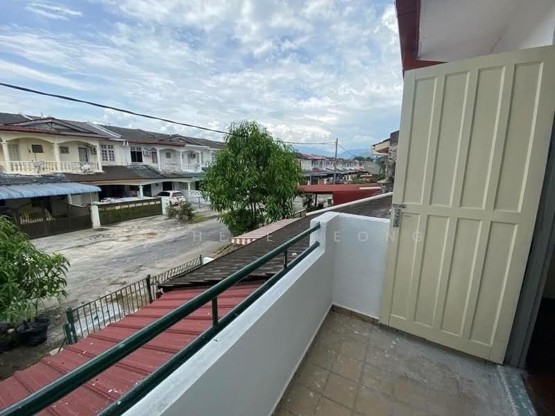 2-storey Terraced House for Sale in Bercham (Ipoh) - Michele Leong - Balcony - PropertyGuru.com.my