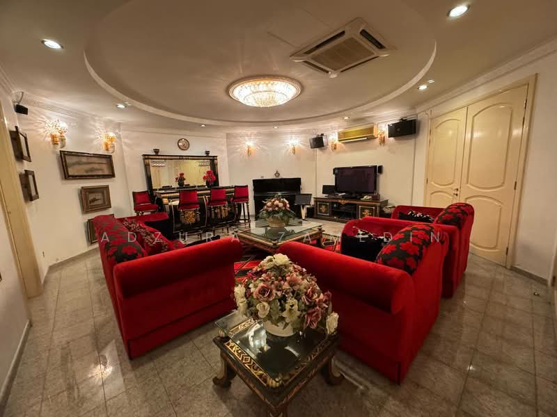 Rumah Banglo untuk Dijual di Seksyen 8 (Shah Alam) - Adzura Zamedin - Living Room - PropertyGuru.com.my