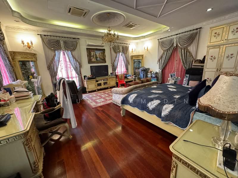 Rumah Banglo untuk Dijual di Seksyen 8 (Shah Alam) - Adzura Zamedin - Bedroom - PropertyGuru.com.my