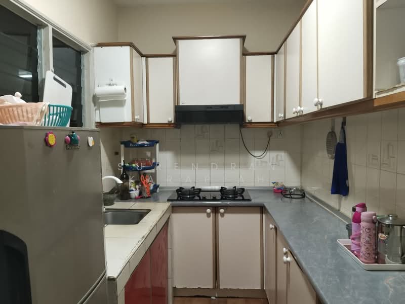 Kondominium untuk Dijual di Palm Court Condominium - Surendran Karapiah - Kitchen - PropertyGuru.com.my
