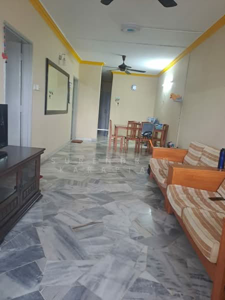 Kondominium untuk Dijual di Palm Court Condominium - Surendran Karapiah - Living Room - PropertyGuru.com.my