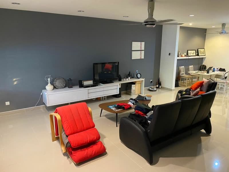 Terraced House for Sale in Kota Kemuning (Shah Alam) - Irish Shek - Living Room - PropertyGuru.com.my