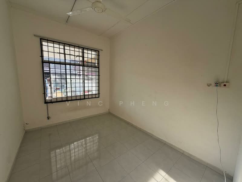 Rumah Teres 1 Tingkat untuk Dijual di Taman Merak (Bukit Baru) - Vinc Pheng - Interior - PropertyGuru.com.my