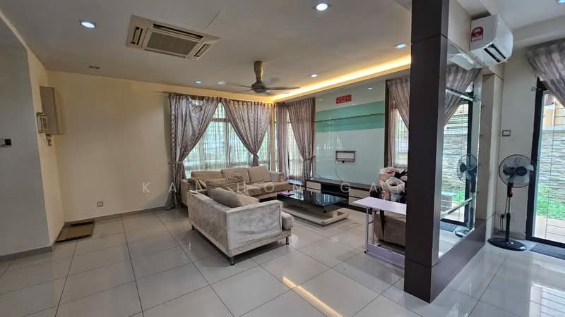 Rumah Berkembar untuk Disewa di Taman Desa Cheng Perdana 1 (Cheng) - Kai Hon Gan - Living Room - PropertyGuru.com.my