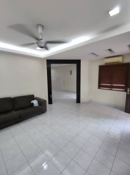 2-storey Terraced House for Sale in Setia Alam (Selangor) - Jay Yong - Living Room - PropertyGuru.com.my
