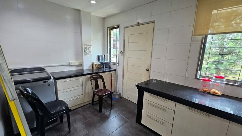 Rumah Berkembar untuk Disewa di Taman Desa Cheng Perdana 1 (Cheng) - Wesley Tan - Kitchen - PropertyGuru.com.my