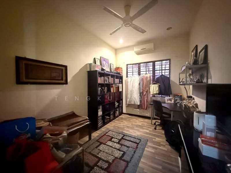 Rumah Berkembar untuk Dijual di Bandar Nusaputra (Puchong) - Tengku Zairi - PropertyGuru.com.my