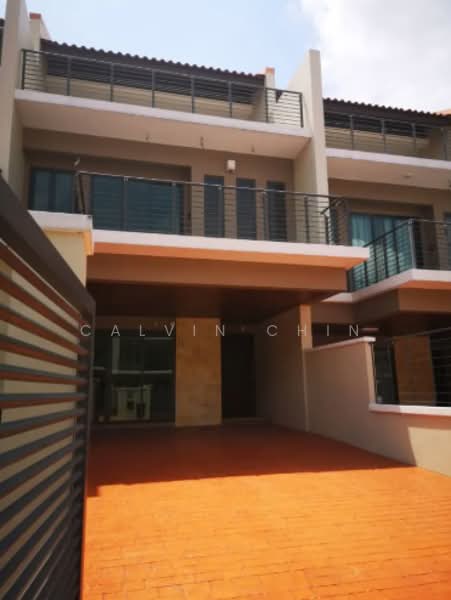 Rumah Teres 3 Tingkat untuk Dijual di Taman Taynton View (Cheras) - calvin Chin - Exterior - PropertyGuru.com.my