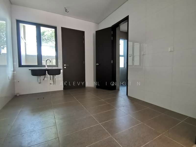 Rumah Teres 3 Tingkat untuk Dijual di Taman Taynton View (Cheras) - calvin Chin - Kitchen - PropertyGuru.com.my