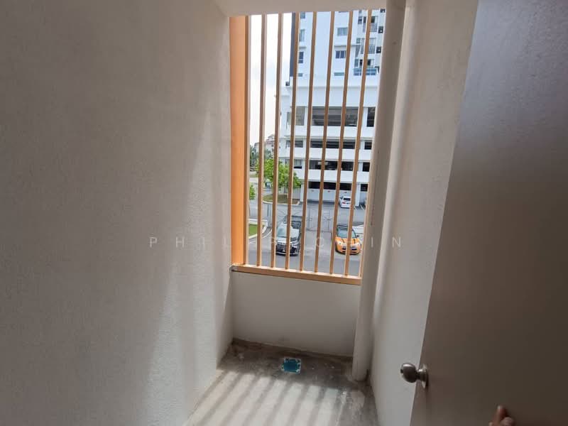 Kedai untuk Disewa di Taman Sutera (Kajang) - Philip Chin - Balcony - PropertyGuru.com.my