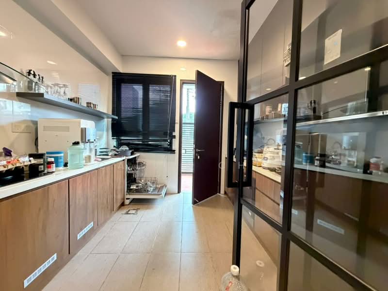 Rumah Teres 3 Tingkat untuk Dijual di Taman Taynton View (Cheras) - calvin Chin - Kitchen - PropertyGuru.com.my