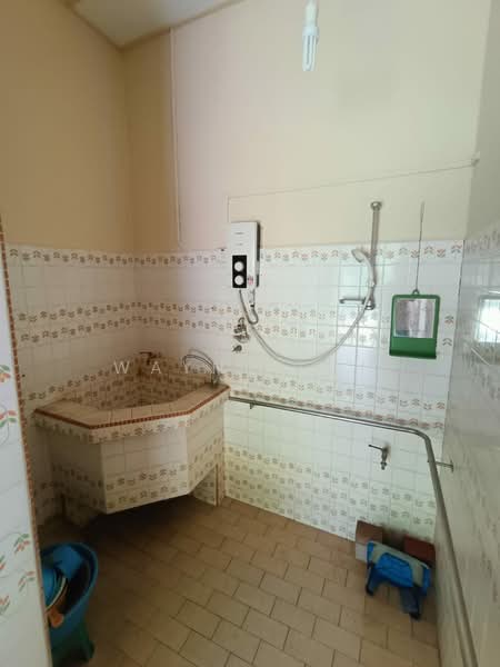 Rumah Berkembar untuk Dijual di Tanjung Bungah (Penang) - Wayne Loh - Bathroom - PropertyGuru.com.my