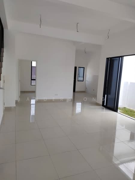 Rumah Teres 2 Tingkat untuk Dijual di Bandar Cassia (Batu Kawan) - Anders Ong - Living Room - PropertyGuru.com.my