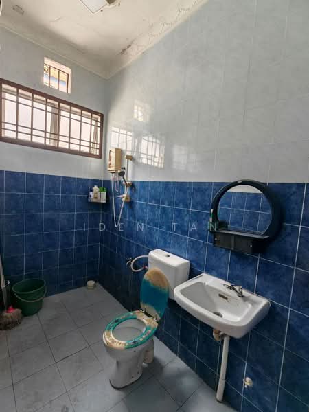 Rumah Teres 2 Tingkat untuk Dijual di Taman Nusa Bestari (Iskandar Puteri (Nusajaya)) - Iden Tan - Bathroom - PropertyGuru.com.my
