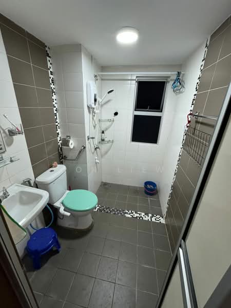Condominium for Sale at Villa Park - Ron Liew - Bathroom - PropertyGuru.com.my