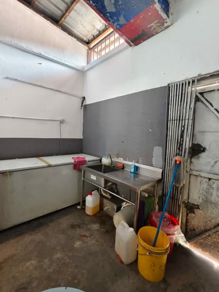 Kedai untuk Disewa di Taman Ungku Tun Aminah (Skudai) - Coco Lee - Interior - PropertyGuru.com.my