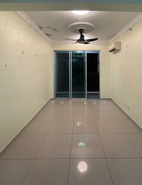 Servis Apartment untuk Dijual di Metropol - Wayne Loh - Living Room - PropertyGuru.com.my