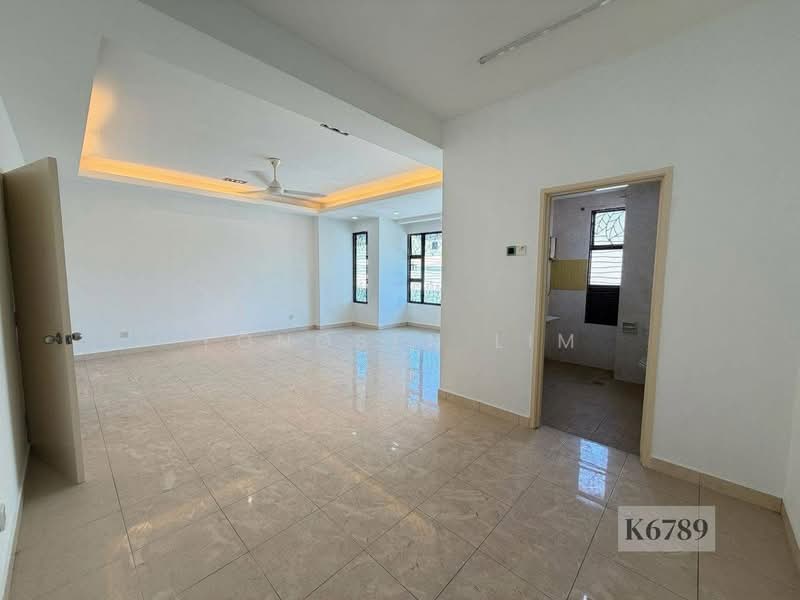 2-storey Terraced House for Sale in Bandar Bukit Tinggi 2 (Klang) - Yongsen Lim - Living Room - PropertyGuru.com.my