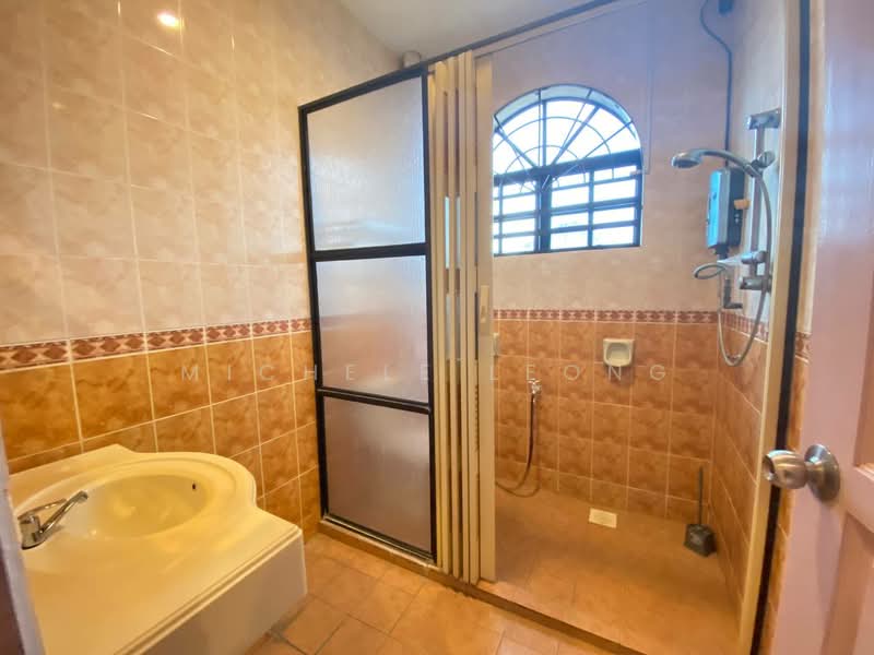 Rumah Berkembar untuk Dijual di Bercham (Ipoh) - Michele Leong - Bathroom - PropertyGuru.com.my