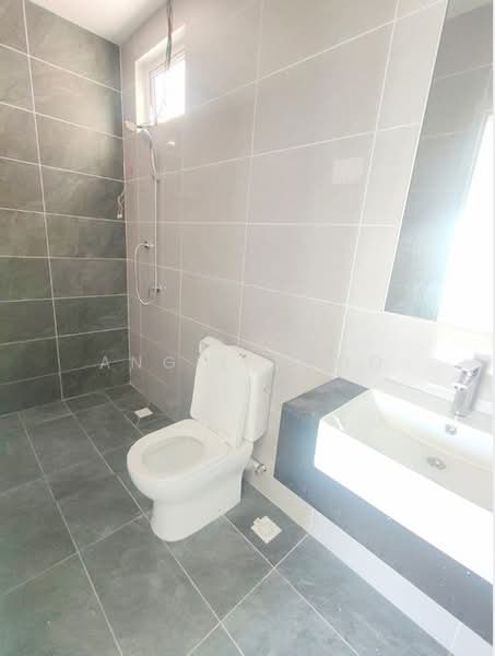 Kondominium untuk Dijual di Lucerne Residences - Angie Khoo - Bathroom - PropertyGuru.com.my