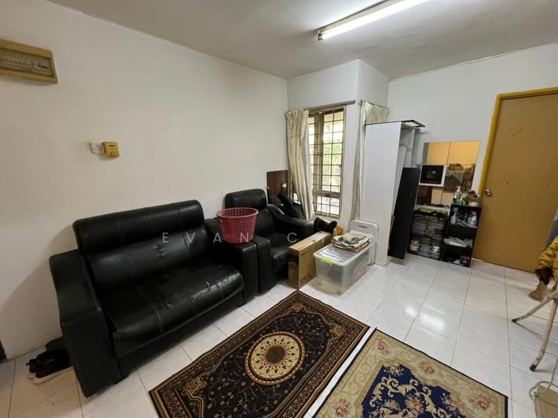 Apartment for Sale at Apartment Bayu - Evan Chan - Living Room - PropertyGuru.com.my