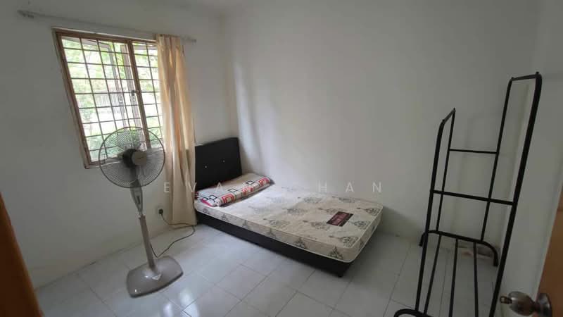 Apartment for Sale at Apartment Bayu - Evan Chan - Bedroom - PropertyGuru.com.my