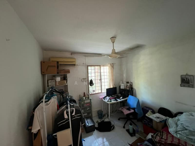 Apartment for Sale at Apartment Bayu - Evan Chan - Bedroom - PropertyGuru.com.my