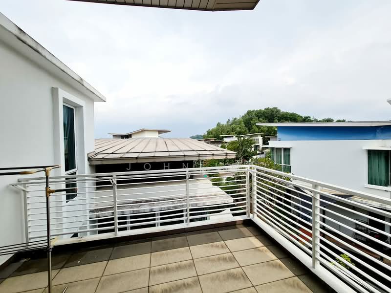 Rumah Berkembar untuk Dijual di Puchong (Selangor) - John Lee - Balcony - PropertyGuru.com.my