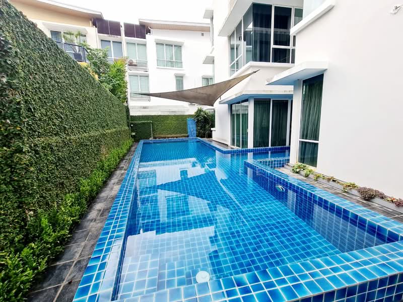 Rumah Berkembar untuk Dijual di Puchong (Selangor) - John Lee - Exterior - PropertyGuru.com.my