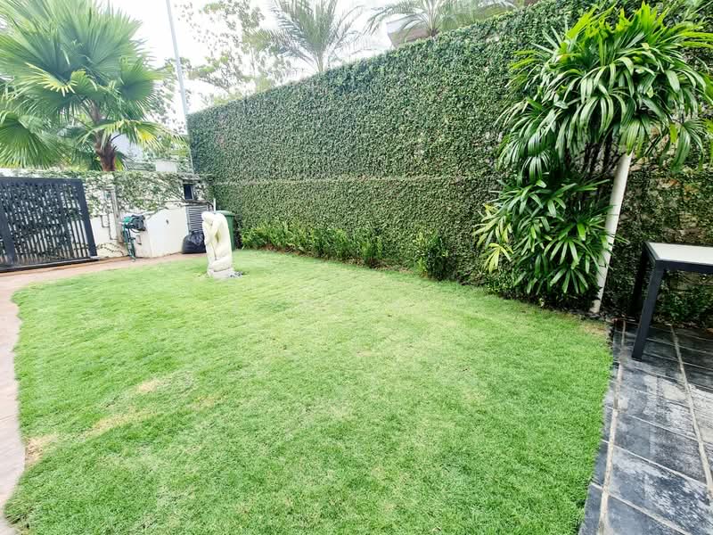 Rumah Berkembar untuk Dijual di Puchong (Selangor) - John Lee - Garden - PropertyGuru.com.my