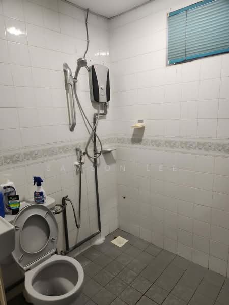 Kondominium untuk Disewa di University Tower - Samson Lee - Bathroom - PropertyGuru.com.my