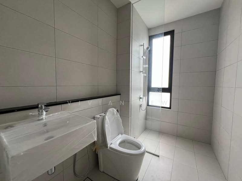 Semi-Detached House for Sale in Bandar Gamuda Gardens (Rawang) - Vivian Tew - Bathroom - PropertyGuru.com.my