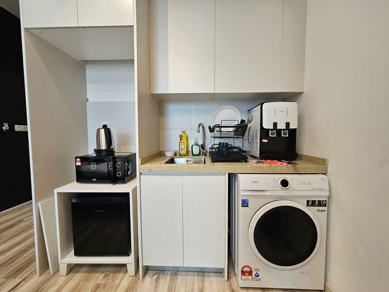 Service Residence for Sale at The M @ Medini Macrolink - Benjamin Lim - Kitchen - PropertyGuru.com.my